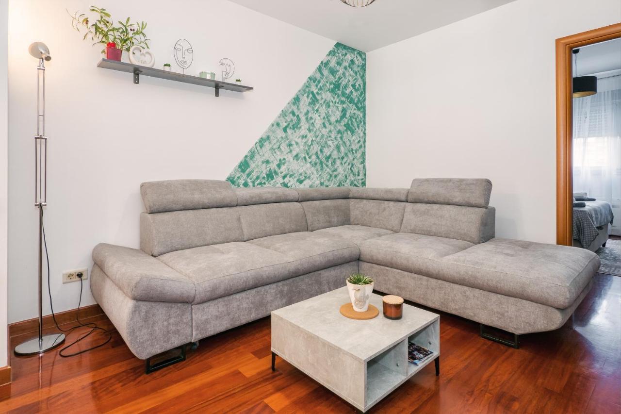 Airy 2-Br Apt W/ Open Layout & Modern Design Διαμέρισμα Σπλιτ Εξωτερικό φωτογραφία