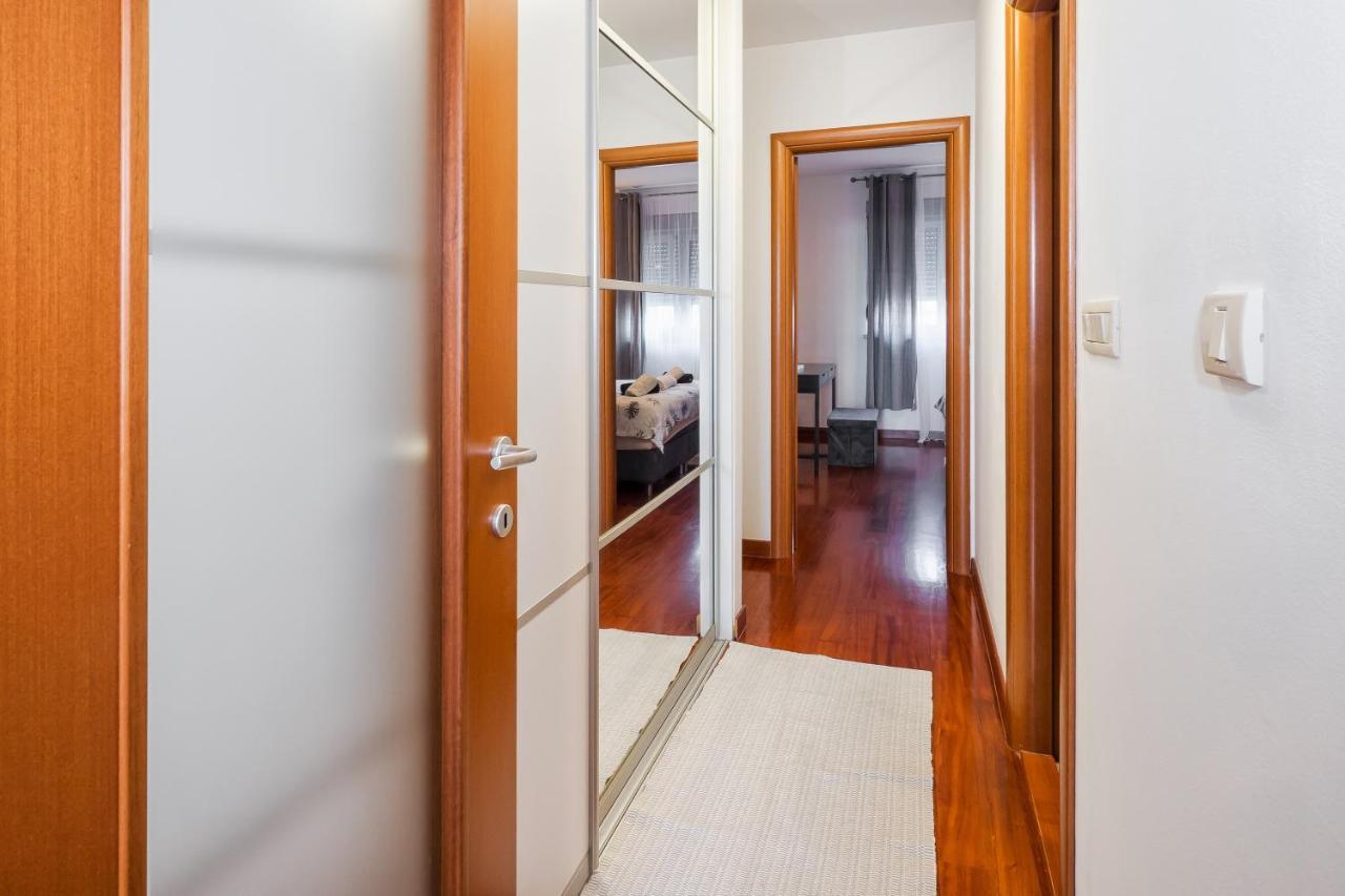 Airy 2-Br Apt W/ Open Layout & Modern Design Διαμέρισμα Σπλιτ Εξωτερικό φωτογραφία