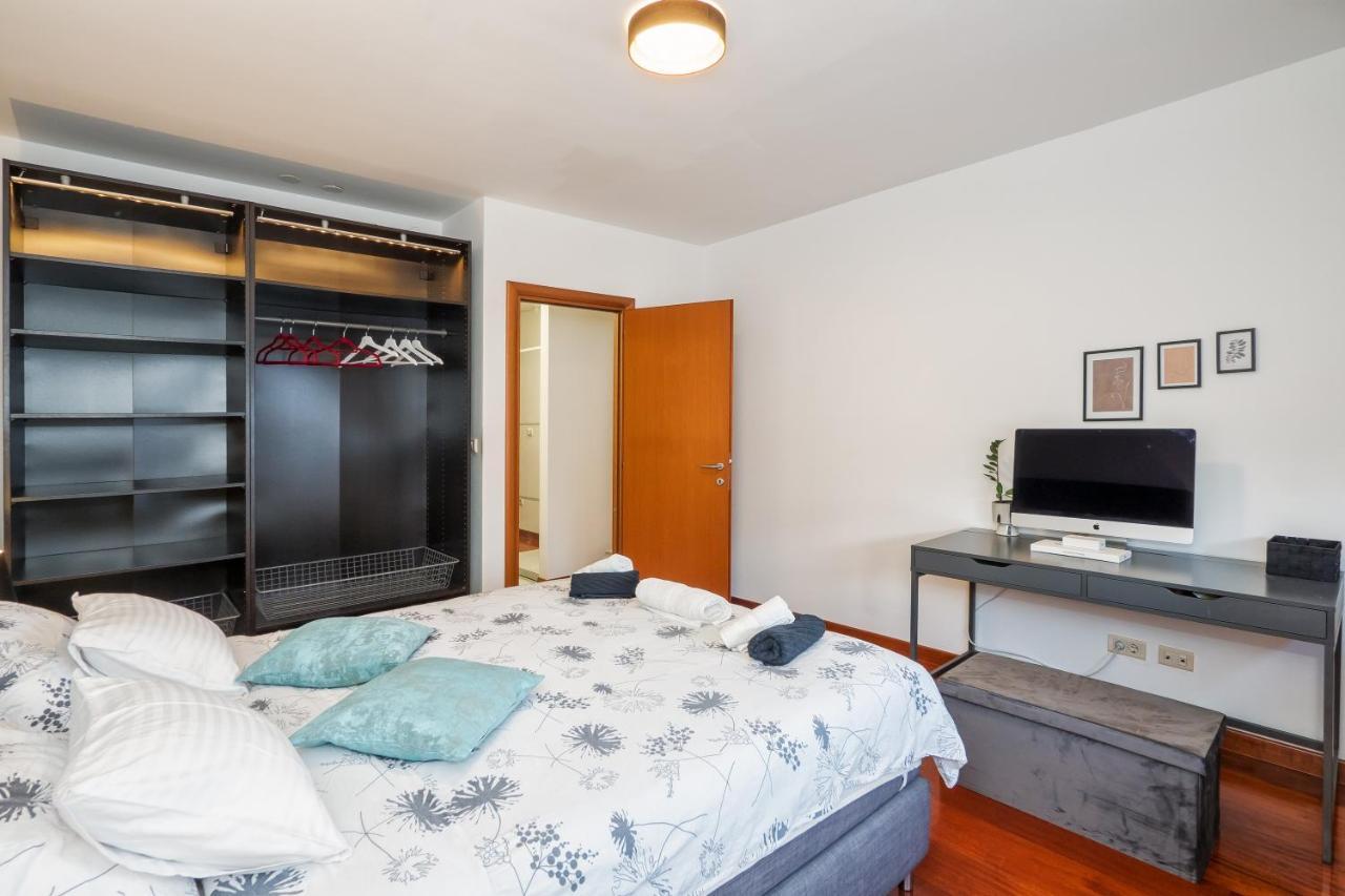 Airy 2-Br Apt W/ Open Layout & Modern Design Διαμέρισμα Σπλιτ Εξωτερικό φωτογραφία