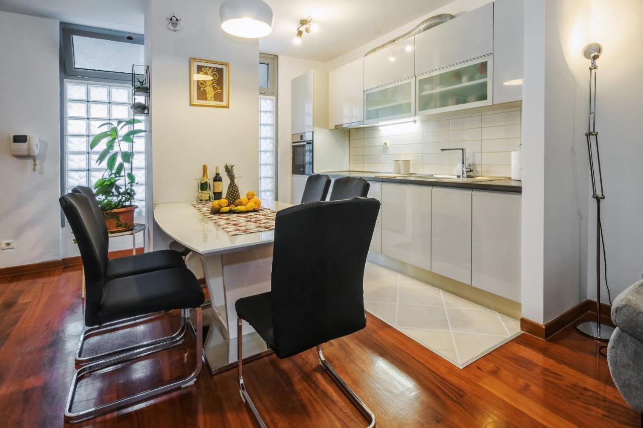 Airy 2-Br Apt W/ Open Layout & Modern Design Διαμέρισμα Σπλιτ Εξωτερικό φωτογραφία