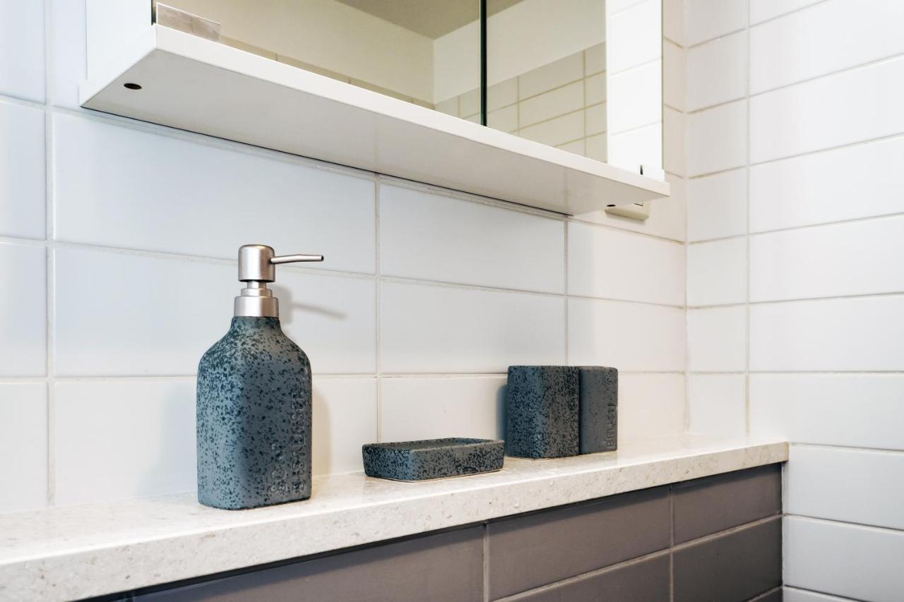 Airy 2-Br Apt W/ Open Layout & Modern Design Διαμέρισμα Σπλιτ Εξωτερικό φωτογραφία